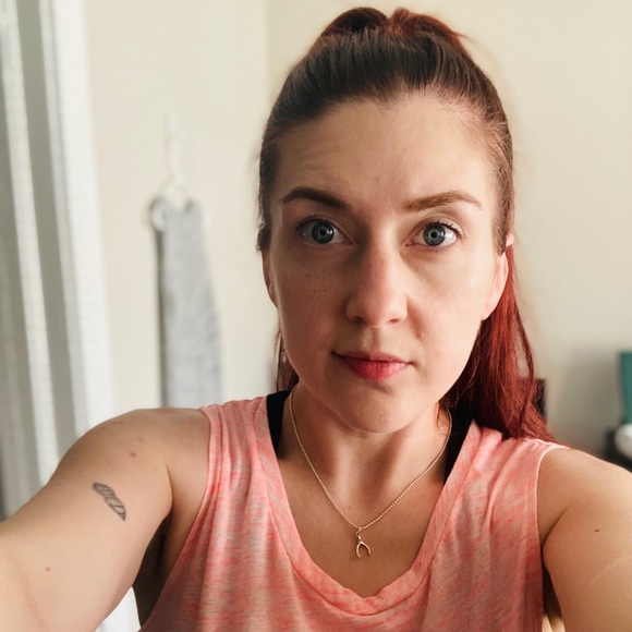 Meet your Posher - Picture 3 of 3